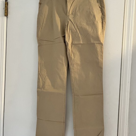 Khakis by Gap, size 2, chinos, classic tan color, NEVER WORN - Picture 6 of 6